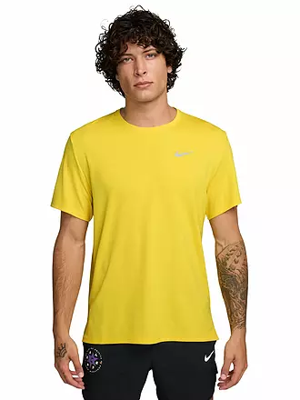 NIKE | T-shirt de running Dri-FIT UV Miler pour homme | gelb